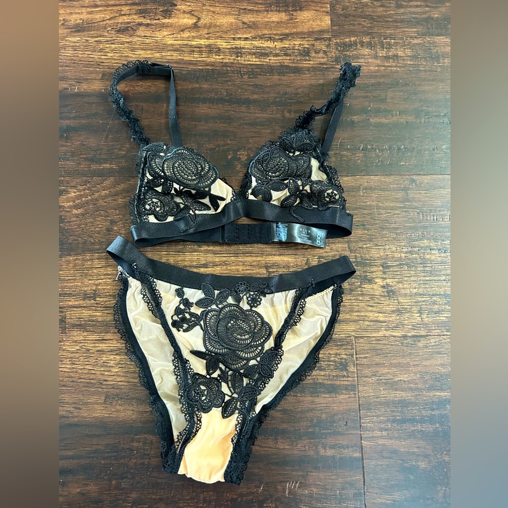 Lace Lingerie Set